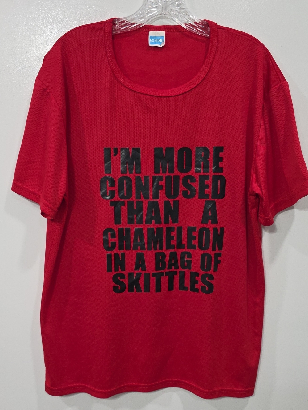 Women's 1XL Funny Sarcastic Graphic Tee "More Confused Than a Chameleon" Red T19